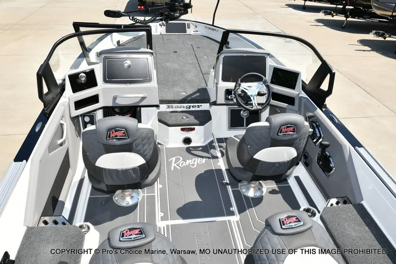 Slide: The Image of Ranger Boats 622FS Pro 2026 - 8
