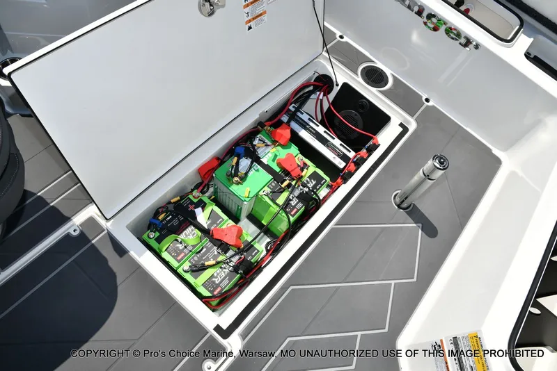 Slide: The Image of Ranger Boats 622FS Pro 2026 - 80