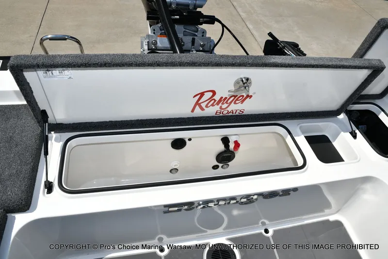Slide: The Image of Ranger Boats 622FS Pro 2026 - 86