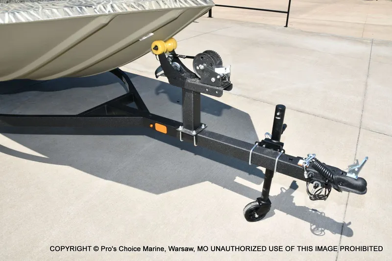 Slide: The Image of Tracker Grizzly 1860 Utility Jon 2026 - 19