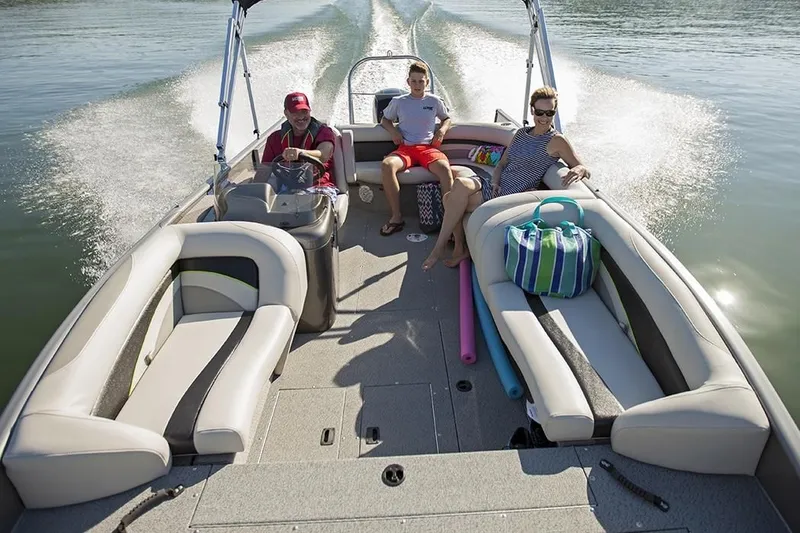 Slide: The Image of Lowe SD224 Sport Deck 2020 - 12