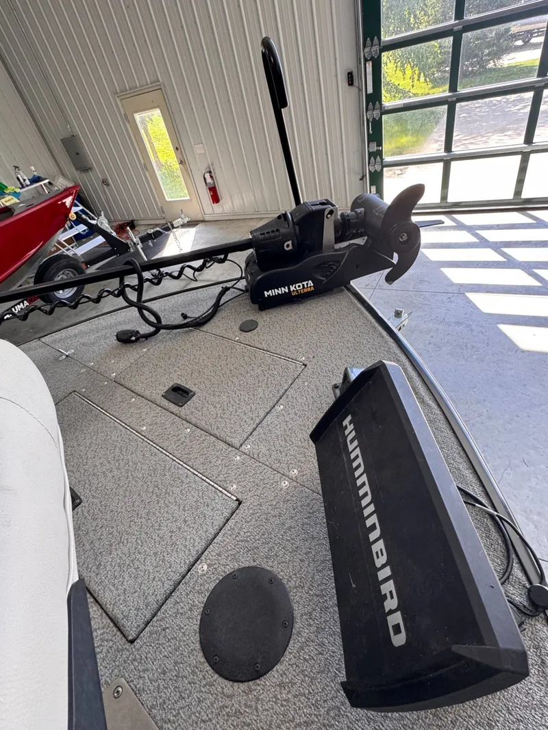 Slide: The Image of Lowe SD224 Sport Deck 2020 - 7