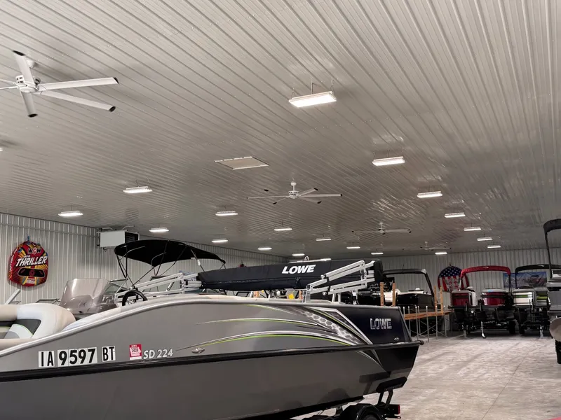 Slide: The Image of Lowe SD224 Sport Deck 2020 - 8