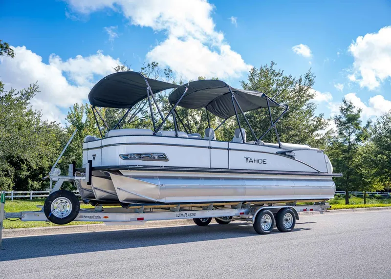 Slide: The Image of Tahoe Cascade 25 Quad Lounge 2025 - 1