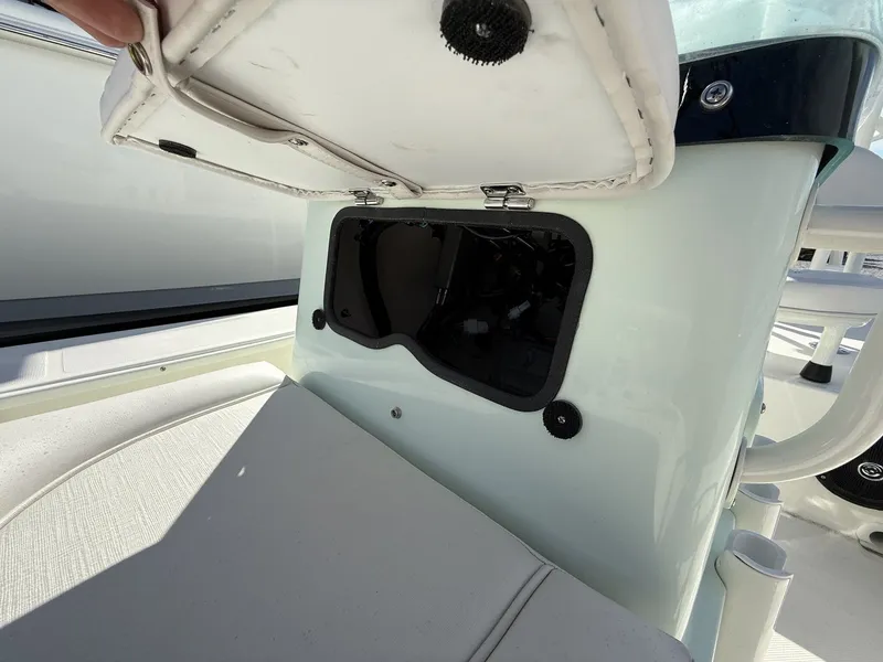 Slide: The Image of Spyder FX17 Flicker 2026 - 17