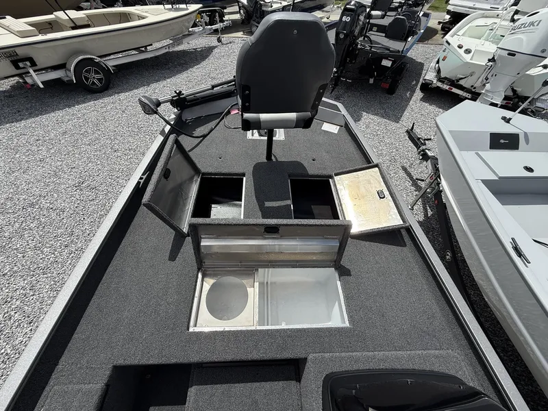 Slide: The Image of Lowe Legacy With 90hp 2025 - 8