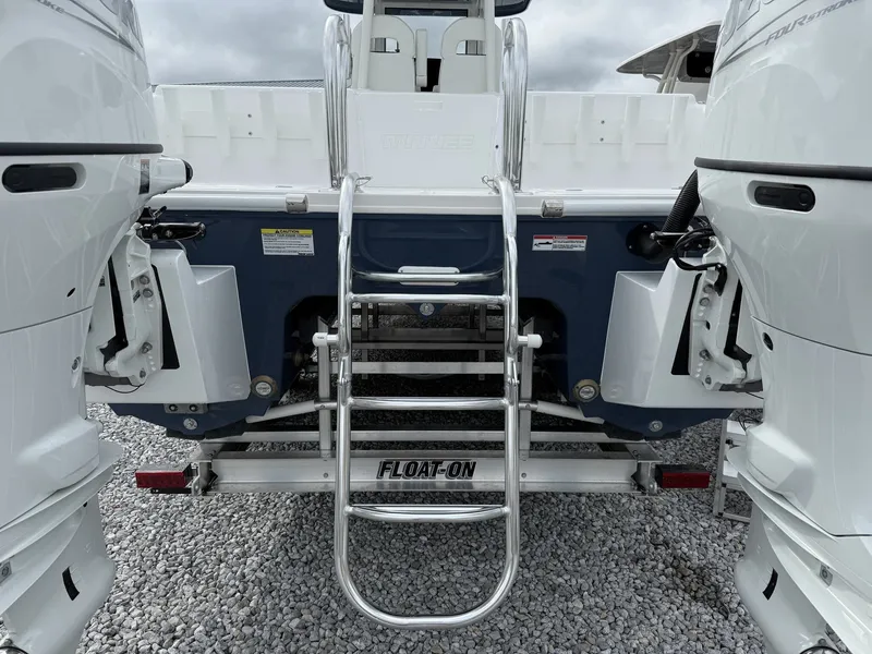 Slide: The Image of Twin Vee 260 GFX2 CC 2026 - 4