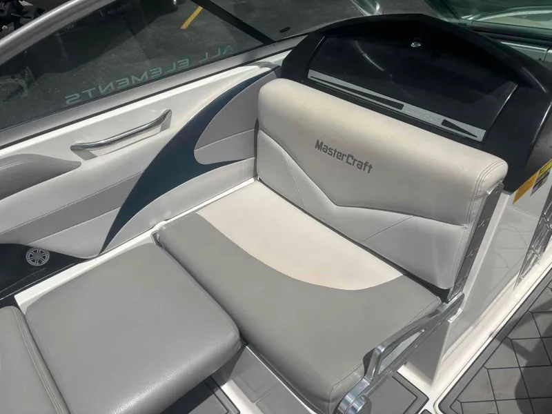 Slide: The Image of MasterCraft X-35 2008 - 10