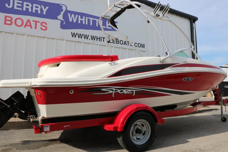 Slide: The Image of Sea Ray 185 Sport 2011 - 3