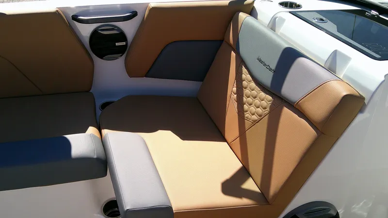 Slide: The Image of MasterCraft NXT24 2026 - 18