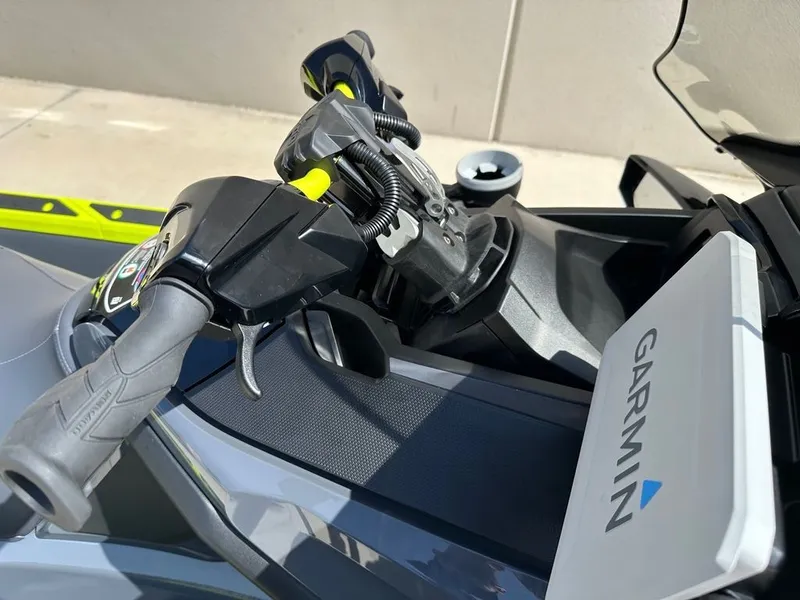 Slide: The Image of Sea-Doo Explorer Pro 230 2025 - 15