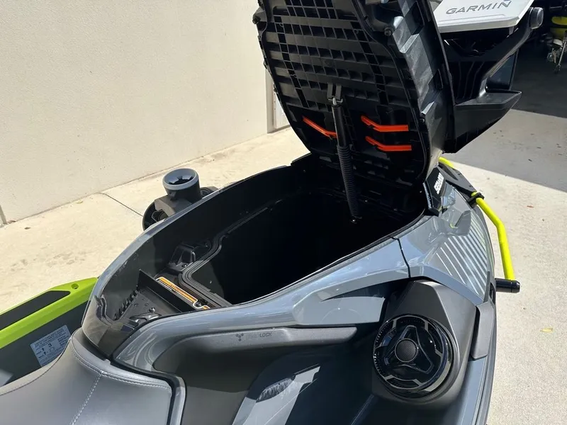 Slide: The Image of Sea-Doo Explorer Pro 230 2025 - 22