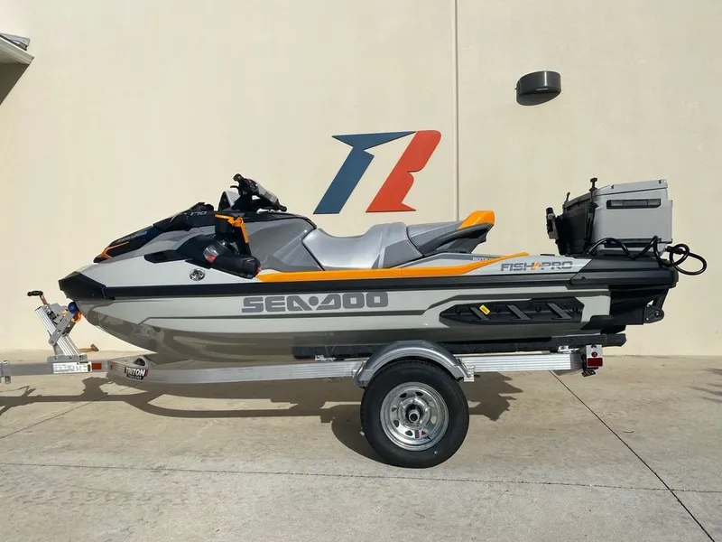 Slide: The Image of Sea-Doo FishPro Trophy 170 2025 - 4