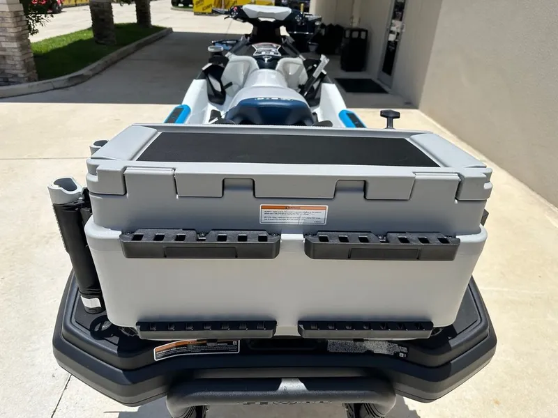 Slide: The Image of Sea-Doo FishPro™ Sport 170 BRP Premium Audio, iD 2025 - 11