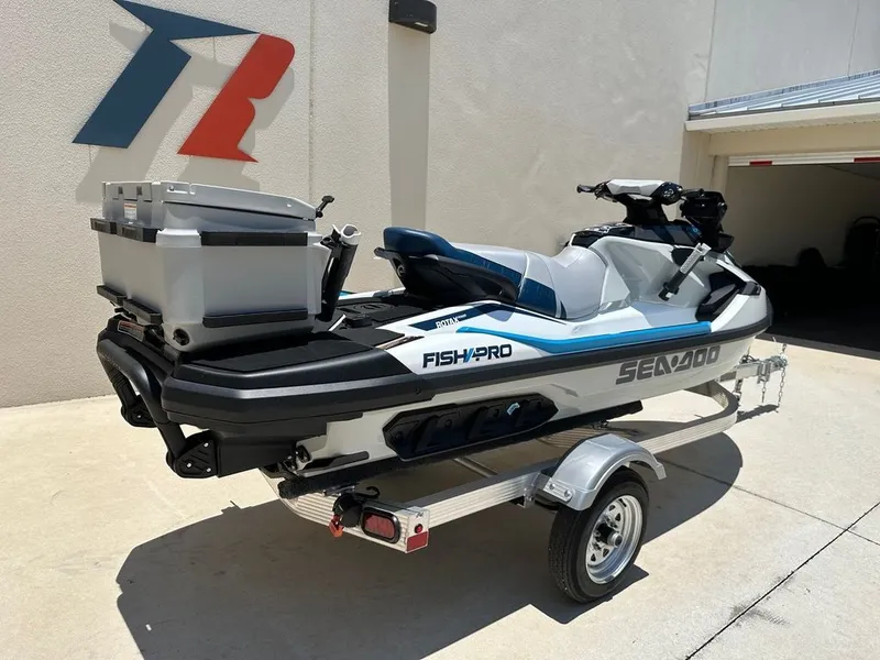 Slide: The Image of Sea-Doo FishPro™ Sport 170 BRP Premium Audio, iD 2025 - 13