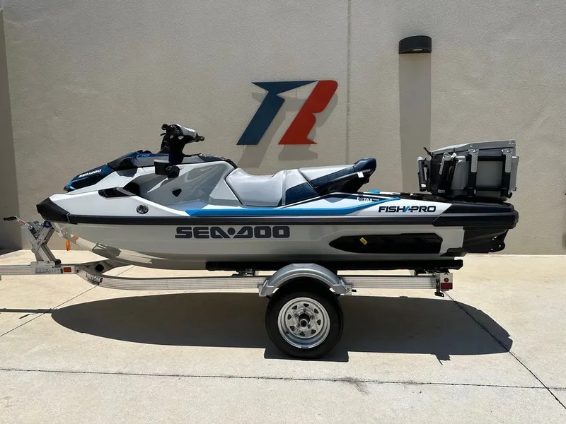 Slide: The Image of Sea-Doo FishPro™ Sport 170 BRP Premium Audio, iD 2025 - 7