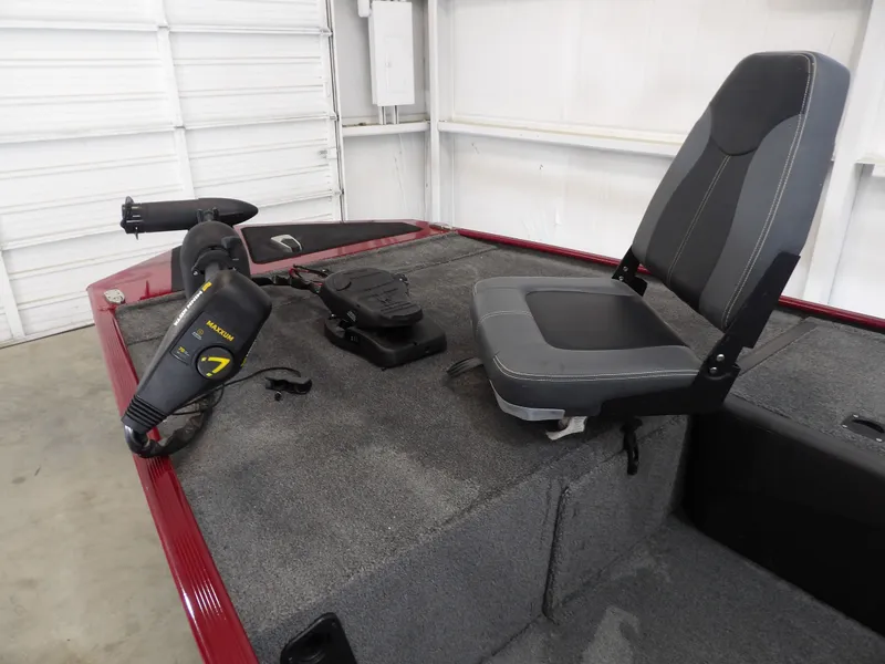 Slide: The Image of Tracker Bass Tracker Classic Limited 2022 - 10