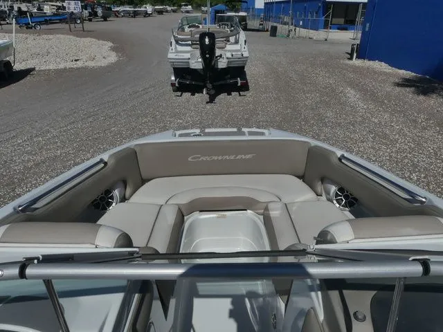Slide: The Image of Crownline Boats Eclipse E215 XS 2023 - 13