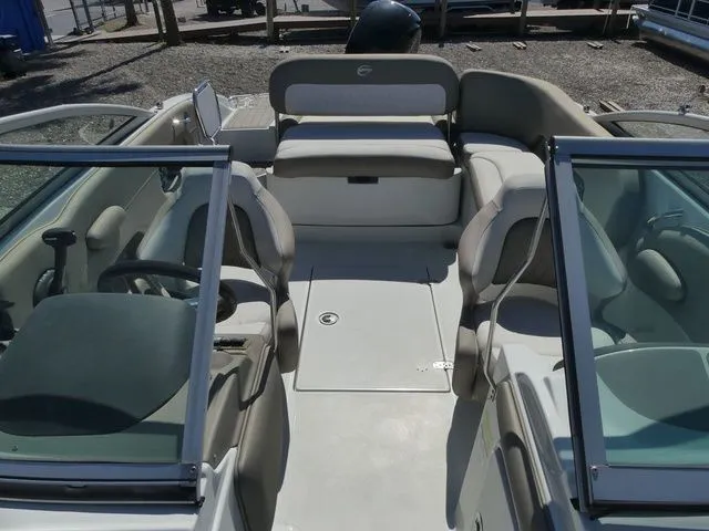 Slide: The Image of Crownline Boats Eclipse E215 XS 2023 - 14