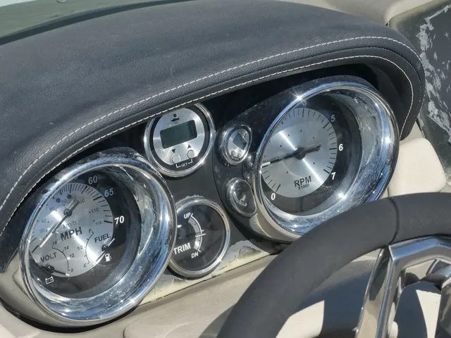 Slide: The Image of Crownline Boats Eclipse E215 XS 2023 - 18