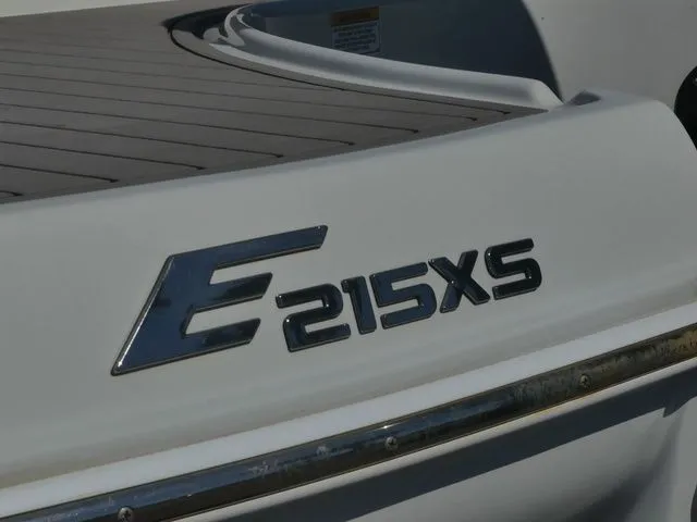 Slide: The Image of Crownline Boats Eclipse E215 XS 2023 - 9