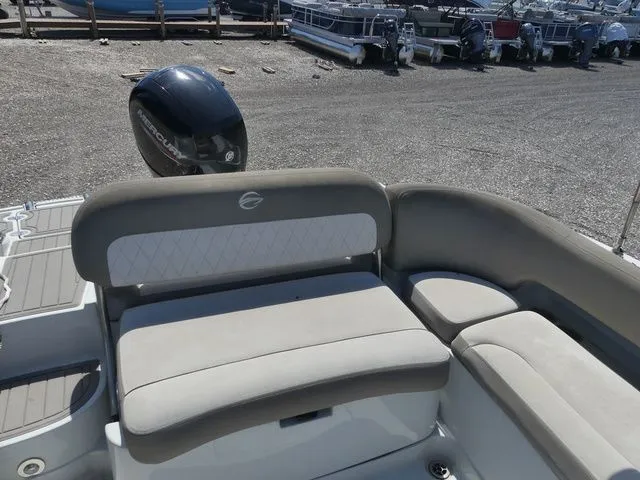 Slide: The Image of Crownline Boats Eclipse E215 XS 2023 - 20