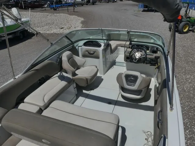 Slide: The Image of Crownline Boats Eclipse E215 XS 2023 - 22