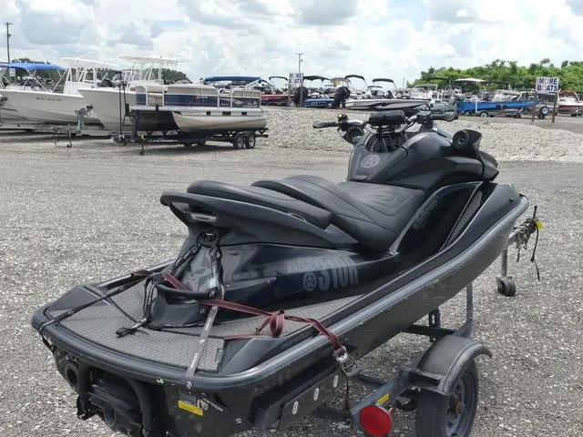 Slide: The Image of Kawasaki Jet Ski® Ultra® 310R 2015 - 4