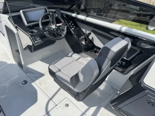 Slide: The Image of Yamaha 255XE 2024 - 17