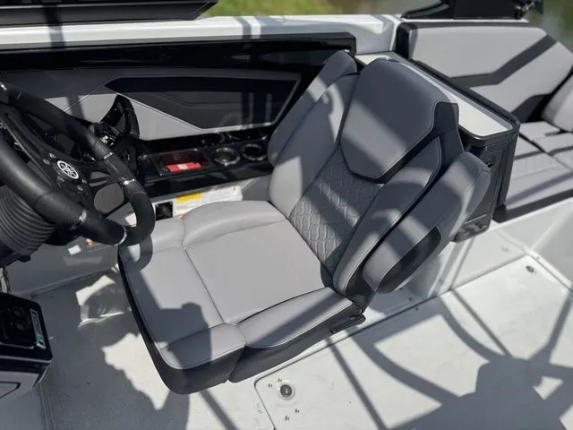 Slide: The Image of Yamaha 255XE 2024 - 31