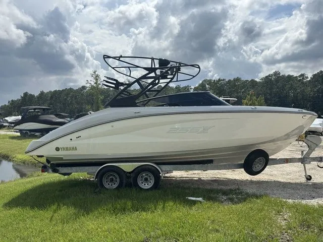 Slide: The Image of Yamaha 255XE 2024 - 8