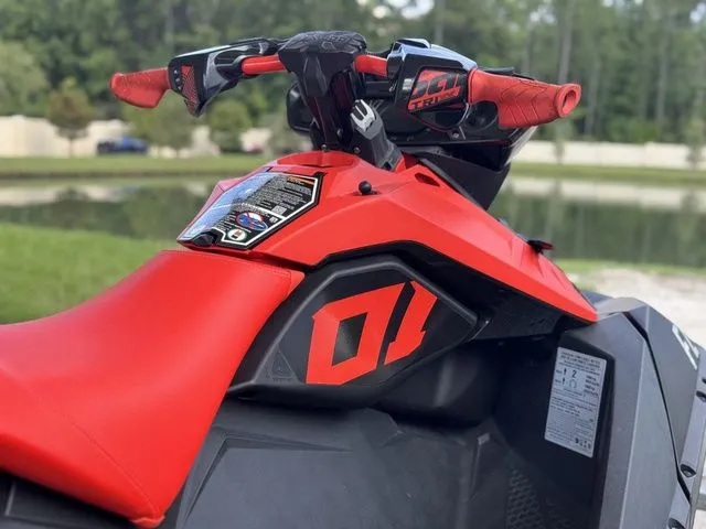 Slide: The Image of Sea-Doo Spark Trixx 2up 2022 - 11