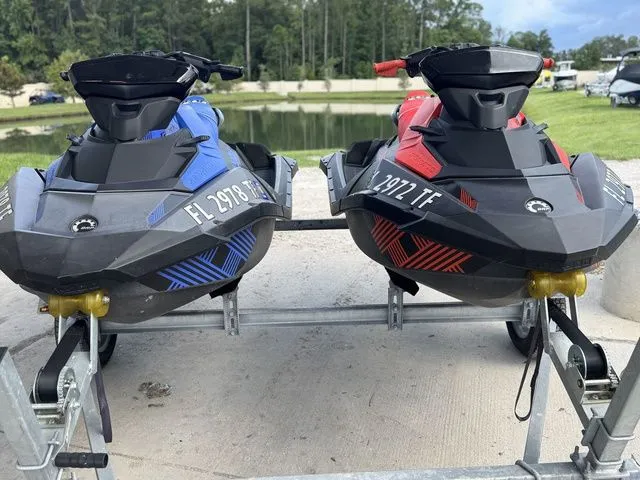 Slide: The Image of Sea-Doo Spark Trixx 2up 2022 - 21