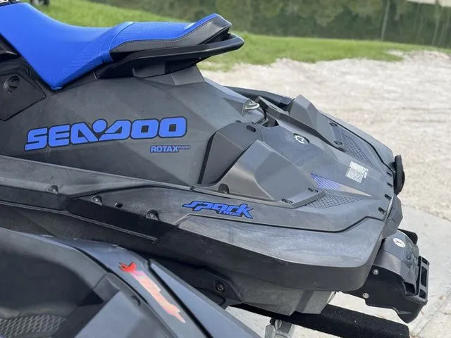 Slide: The Image of Sea-Doo Spark Trixx 2up 2022 - 24