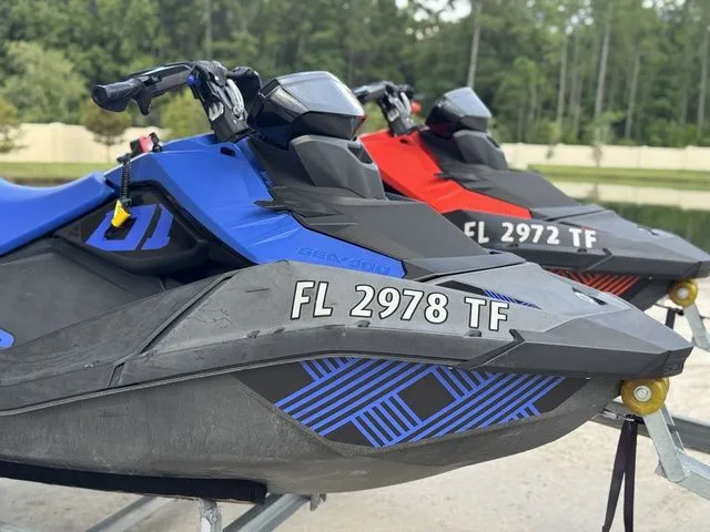 Slide: The Image of Sea-Doo Spark Trixx 2up 2022 - 27