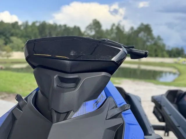 Slide: The Image of Sea-Doo Spark Trixx 2up 2022 - 28
