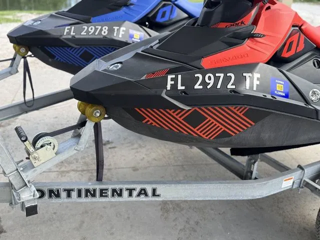 Slide: The Image of Sea-Doo Spark Trixx 2up 2022 - 3