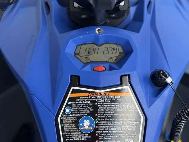 Slide: The Image of Sea-Doo Spark Trixx 2up 2022 - 30