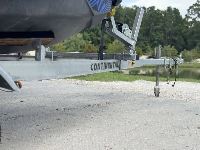 Slide: The Image of Sea-Doo Spark Trixx 2up 2022 - 38