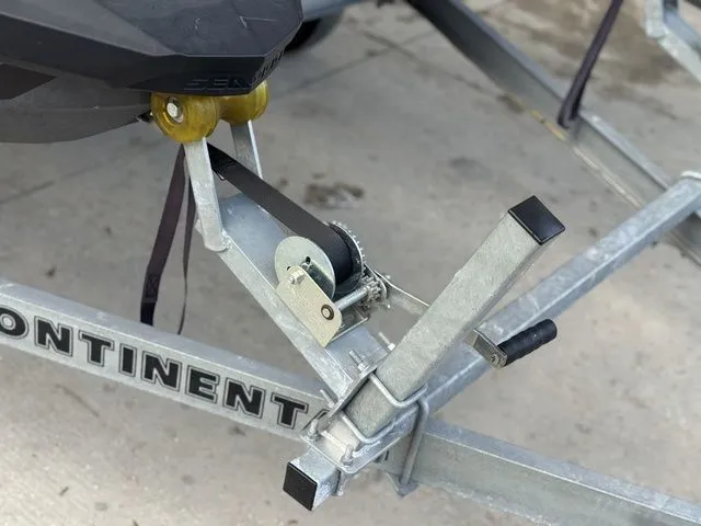 Slide: The Image of Sea-Doo Spark Trixx 2up 2022 - 39