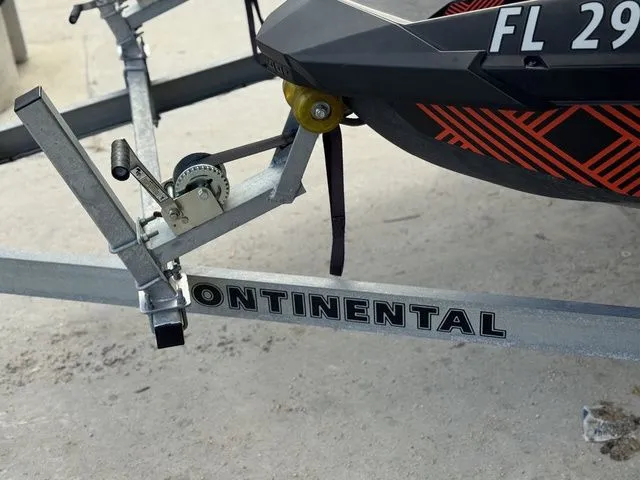 Slide: The Image of Sea-Doo Spark Trixx 2up 2022 - 40