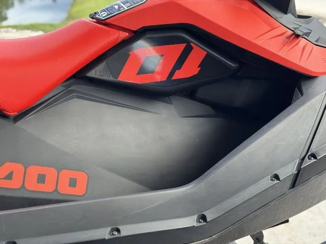 Slide: The Image of Sea-Doo Spark Trixx 2up 2022 - 8