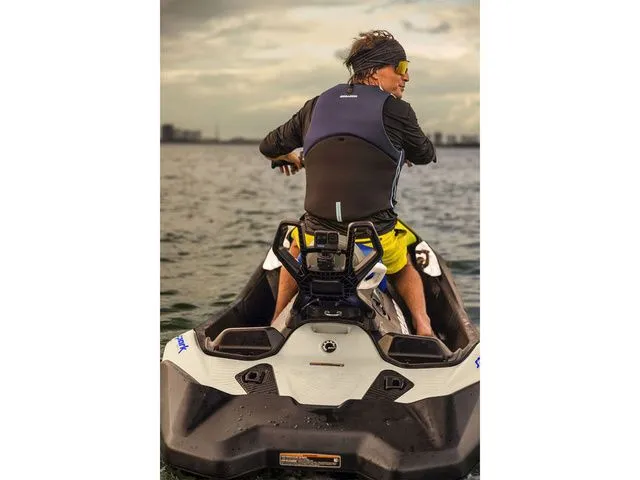 Slide: The Image of Sea-Doo Spark Trixx for 3 2025 - 11