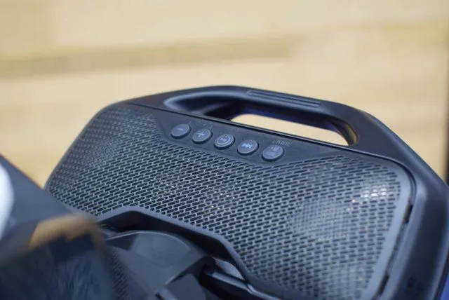 Slide: The Image of Sea-Doo Spark Trixx for 3 2025 - 5