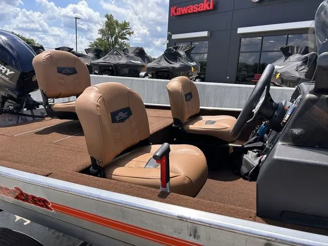 Slide: The Image of Tracker Bass Tracker 40th Anniversary Heritage Edition 2018 - 4