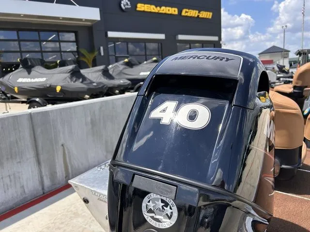 Slide: The Image of Tracker Bass Tracker 40th Anniversary Heritage Edition 2018 - 6