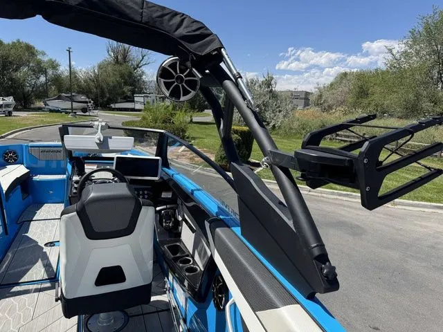 Slide: The Image of Yamaha 222XD 2023 - 16