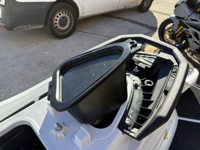 Slide: The Image of Yamaha VX 2025 - 21