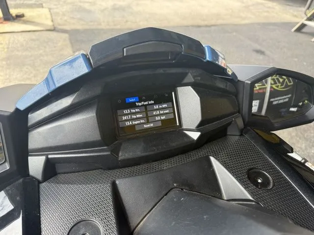 Slide: The Image of Yamaha VX Deluxe with Audio 2024 - 17