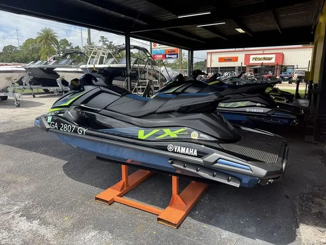 Slide: The Image of Yamaha VX Deluxe with Audio 2024 - 9